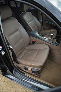 M/V: BMW 525D 2.5 R6 130kw (12 foto / 15)
