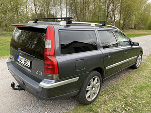 Volvo V-70 AWD 2004a. 120kw diisel (5 foto / 15)