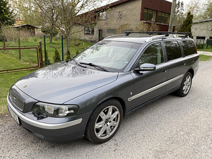 Volvo V-70 AWD 2004a. 120kw diisel (6 foto / 15)