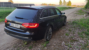 Audi A4 S-Line продам (3 фото из 15)
