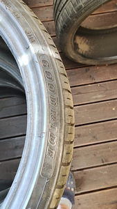 Продам 4 шины 235/35R19 (5 фото из 10)