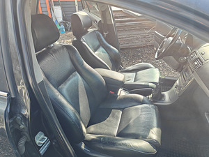 Toyota avensis (11 foto / 13)