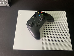 Xbox один с (2 фото из 3)