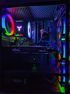 I7 4790K - Z97 - 1070TI 8GB - 16gb - Win 10 (3 foto / 6)