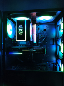 RYZEN 5 7500F - B650 - RX 9060 XT - 32GB DDR5 - 1TB - ARGB (8 foto / 9)