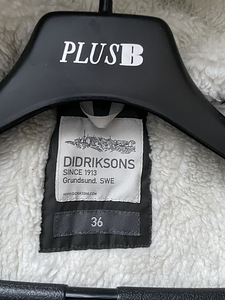 Didriksons naiste parka s. 36 (6 foto / 6)