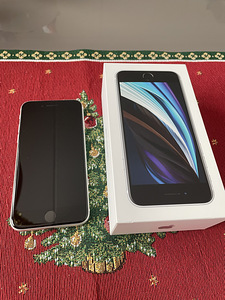 iPhone SE 2020, 64GB (1 foto / 5)