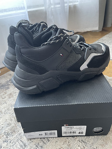 Tommy Hilfiger tossud s.40 (3 foto / 4)