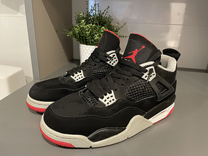 Jordan 4 Bred s.42 (1 foto / 4)
