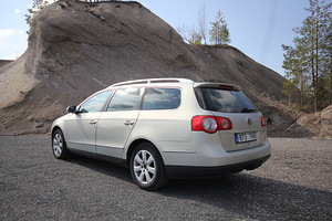 Volkswagen Passat CNG (4 foto / 10)