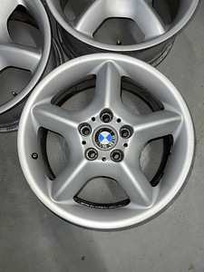 BMW X5 R17 (3 foto / 7)