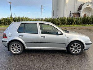 Volkswagen Golf IV 1.9 TDI 85 kW (2 foto / 11)