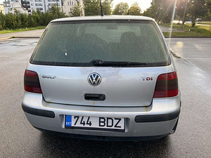 Volkswagen Golf IV 1.9 TDI 85 kW (10 foto / 11)