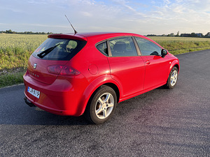 Seat Leon (2 фото из 6)
