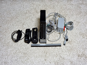 Nintendo Wii RVL-001 konsool lisadega (1 foto / 2)