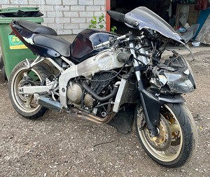 Kaeasaki ZX-6R 2001 (4 foto / 5)