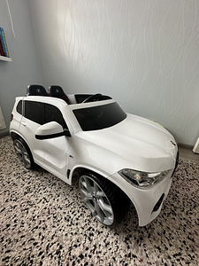 BMW детская машинка (4 фото из 8)