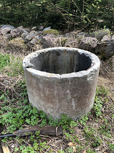 Фундаментные блоки кольцевого колодца (1 фото из 2)