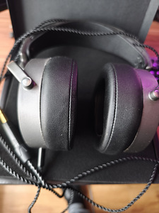 Audeze MM-100 kõrvaklapid (2 foto / 2)