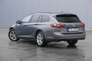 Opel insignia 2.0 125kw (3 foto / 13)