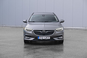 Opel insignia 2.0 125kw (5 foto / 13)