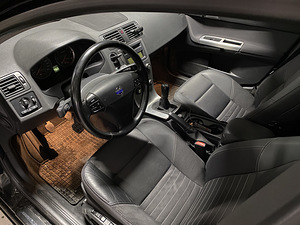 Volvo V50 2.0 Diesel (6 foto / 7)