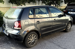 Volkswagen Polo 1.6 (3 foto / 8)