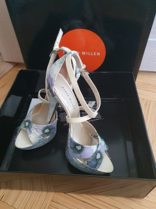 Kleidid 36-38 (7 foto / 10)