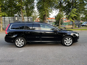Volvo V70 2.0 T5 180kw ATM 2015 (4 foto / 7)