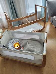 Beebivoodi voodi vooditasku beebihäll häll SnuzPod 4 Snüz (1 foto / 6)