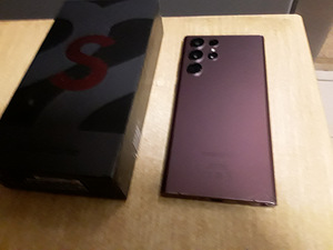 Samsung Galaxy S22 Ultra (2 foto / 3)
