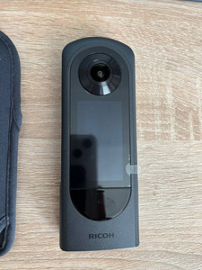 Ricoh Theta X 360° kaamera (4 foto / 4)