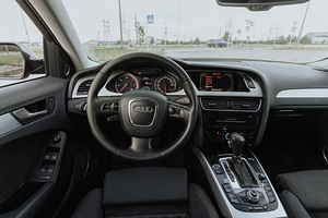 Audi A4 Avant 2.0TDI 105KW 2010 (11 foto / 12)