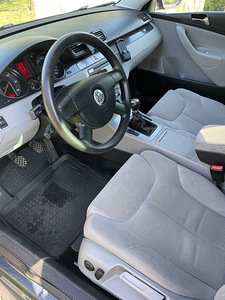 Volkswagen Passat (9 foto / 10)