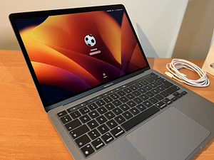 MacBook Pro 13” 2022 M2 256gb ! GARANTII ! (2 foto / 9)