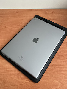 iPad Pro 12.9” 512gb WiFi + Cellular 2.gen (2 foto / 5)