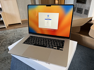 UUS Macbook Air 2023 15” M2 8gb / 256gb Starlight (1 foto / 6)