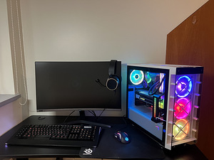 Gaming PC l i7 10700K l RTX 3080 l 16gb DDR4 l 27” 240hz l (1 foto / 7)