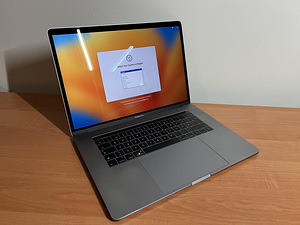 Macbook Pro 15” Retina i7 16gb 256gb 2017 (2 foto / 7)