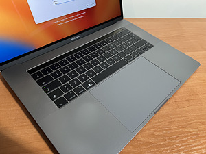 Macbook Pro 15” Retina i7 16gb 256gb 2017 (5 foto / 7)