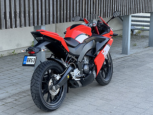Derbi GPR 125 2015 4-takti A1 kat (8 foto / 10)