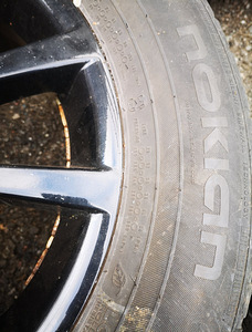 Müüa veljed koos rehvidega CHRYSLER (4 foto / 5)