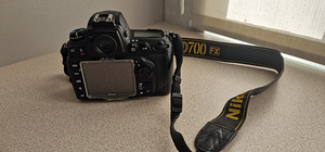 NIKON D700 корпус + сумка для камеры (5 фото из 10)