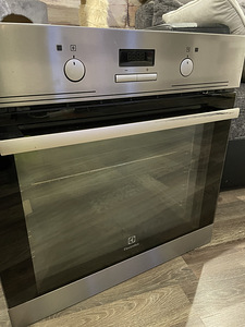 Electrolux духовка (1 фото из 4)