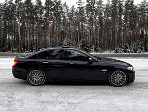 BMW F10 535d RWD 2012 233т км (1 фото из 11)