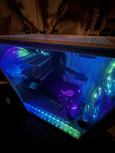 Gaming PC i5-8600K/GTX1080/Win 10p (2 foto / 5)