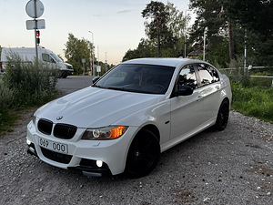 BMW E90 335D M пакет Alpinweiss 2/M пакет (6 фото из 10)