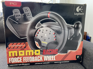 Джойстик и педали Logitech (1 фото из 2)