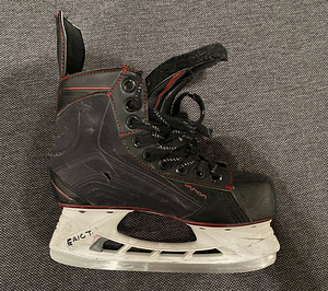 Laste hokiuisud Bauer X500 suurus 3D (2 foto / 5)