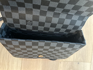 Naise käekott (2 foto / 4)